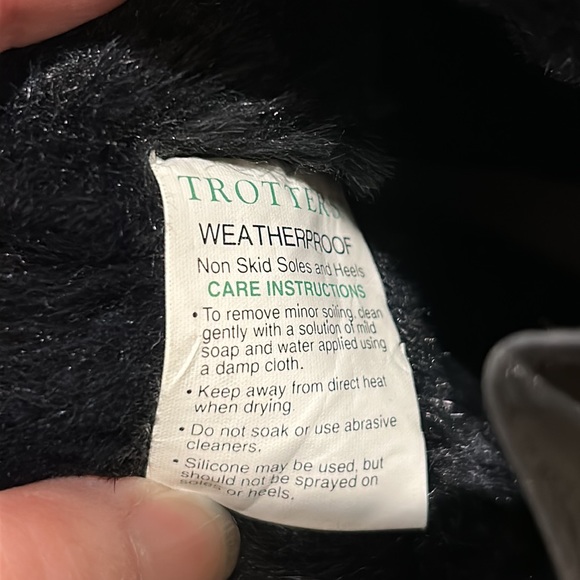 Trotters Black Brady Boots. Size 9.5 - Picture 10 of 16